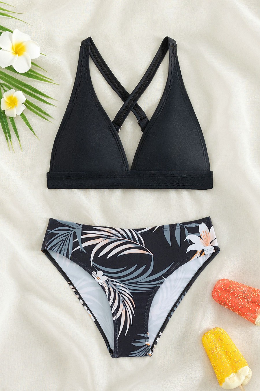 Hot * Plunging Top & Tropical Leaf Print Mid Rise Bikini Set Clearance Sale